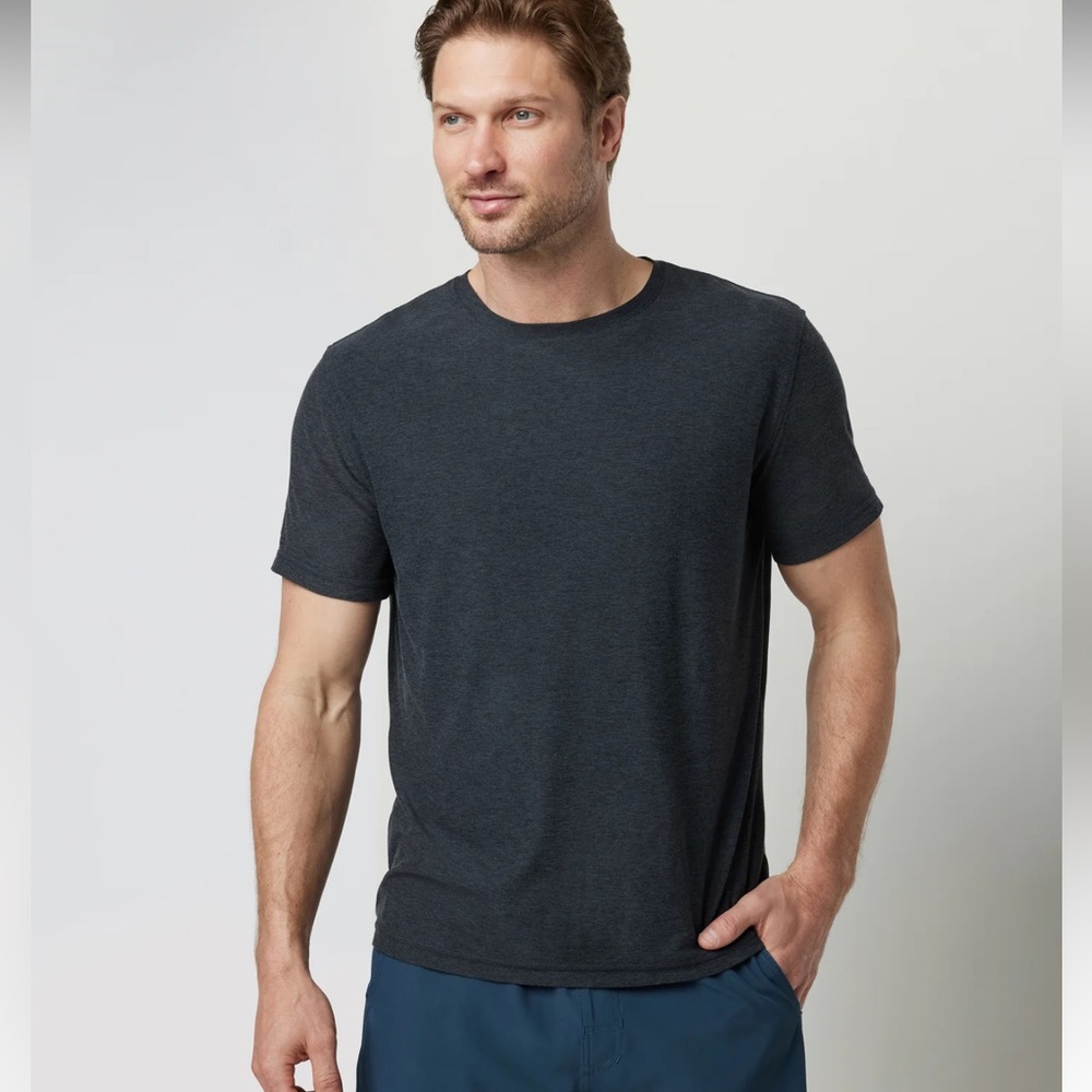 Vouri Men’s Strato Tech Tee- Large, charcoal heather